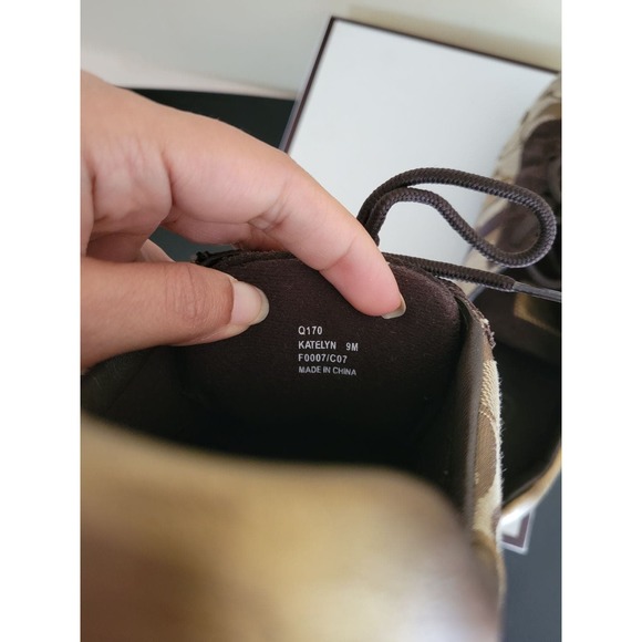 Coach signature canvas shoes size 9 - Picture 7 of 12